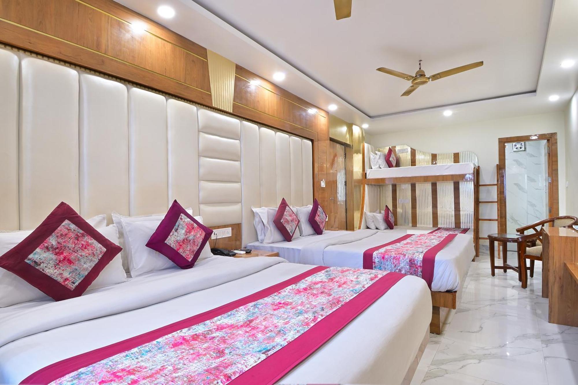 Hotel Glow Inn Paharganj-3 Mins Walk From New Delhi Railway Station Exterior photo