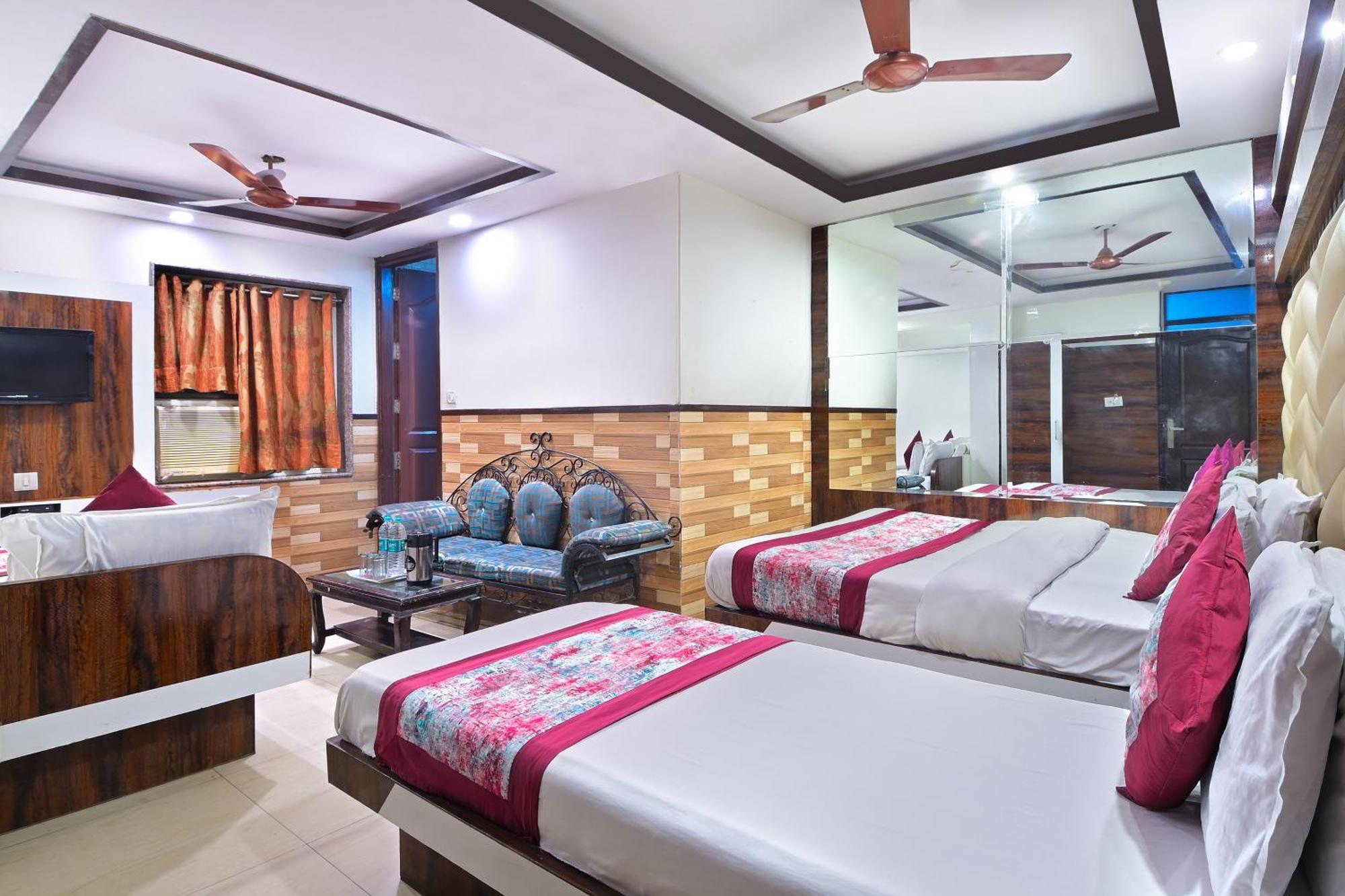 Hotel Glow Inn Paharganj-3 Mins Walk From New Delhi Railway Station Exterior photo